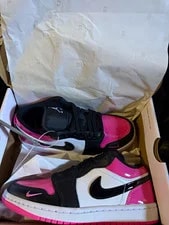 Nike — Nike Air Force 1 Low Low Top Lace-Up — Sneaker — resale
