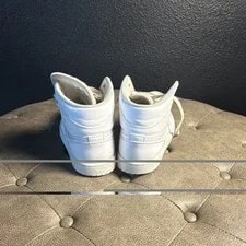 Air Jordan 1 4