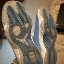 Air Jordan 11 Retro Low Size 10.5 /Univerity 4