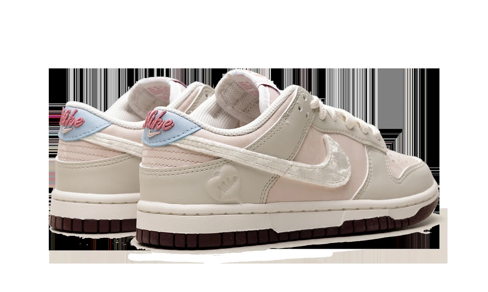 Nike Dunk Low Wmns "Valentine's Day" IQ1145 610 3
