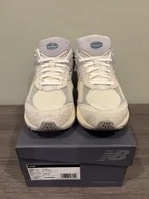 New Balance 2002R M2002REK 3