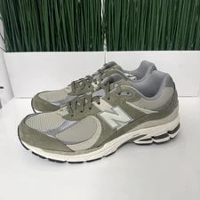 New Balance — New Balance 2002R NBY Running Shoes in Dark / U2002RCA — Sneaker — resale