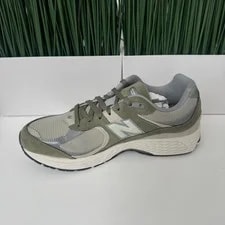 New Balance 2002R NBY Running Shoes in Dark / U2002RCA 2