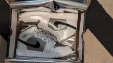 Air Jordan — AIR Jordan 1 MID SE (GS) Photon Dust/ Chill 5.5Y - Ex Cond - Never Worn — Sneaker — resale