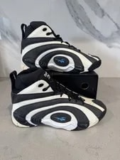 Reebok — Reebok Shaqnosis Retro Washed - Size 7 US — Sneaker — resale