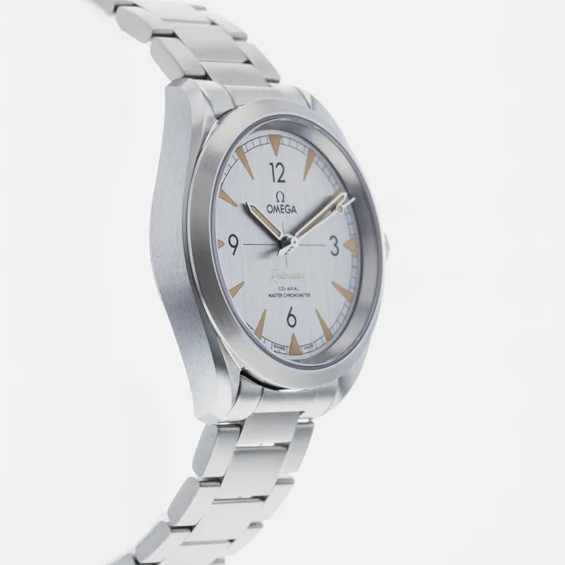 Omega Seamaster Railmaster Co-Axial Master Chronometer 220.10.40.20.06.001 4