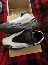 Yeezy 700 3