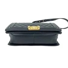 Chanel Quilted Medium Boy Flap One Size 3