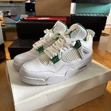 Jordan — Size 8.5 - Air Jordan 4 Retro — Sneaker — resale