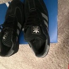 Adidas Samba Low Top Soccer Lace Up Athletic Shoes 2