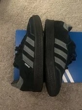Adidas Samba Low Top Soccer Lace Up Athletic Shoes 4