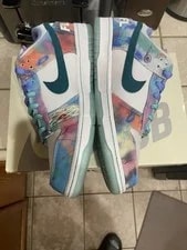 Nike SB Dunk Low Futura Laboratories Bleached 3