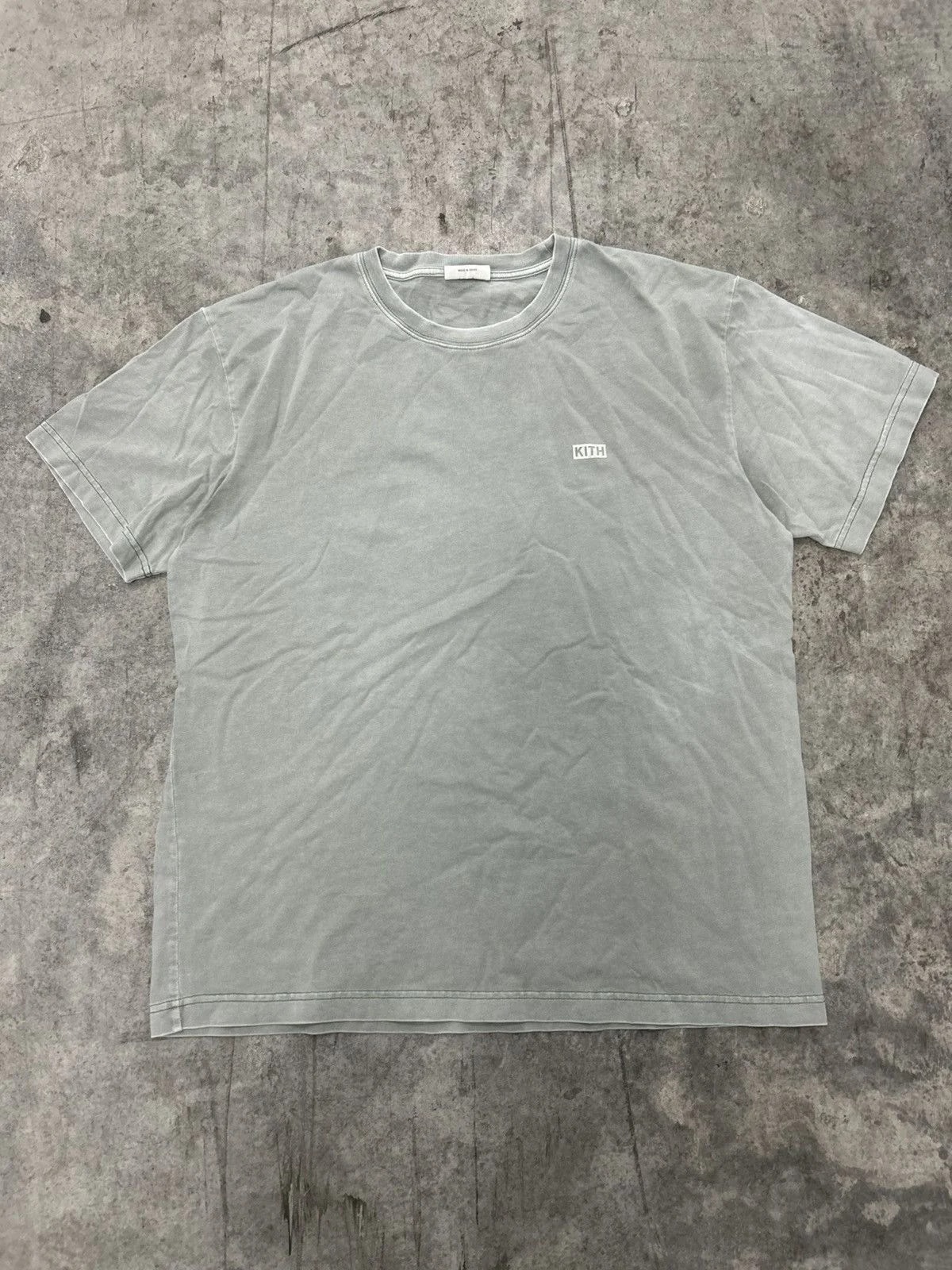 KITH — Kith Small Box Logo T Shirt — streetwear — resale
