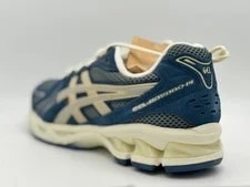 Size 7M / 8.5W - Asics Gel-Kayano 14 Dark 3
