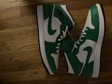 Jordan Air 1 Mid Top / Lace-Up 3
