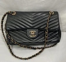 Chanel — Chanel Classic Flap Chain Chevron — Handbag — deal
