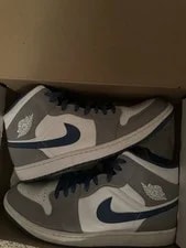 Jordan Air 1 Mid ’S 3