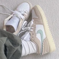 Air Jordan 1 Low SE GS 'Scalloped Edge' DZ5356-800 4