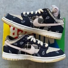 Size 9.5 - Nike Dunk Low QS SB X 2
