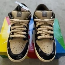 Size 9.5 - Nike Dunk Low QS SB X 3
