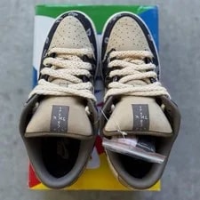 Size 9.5 - Nike Dunk Low QS SB X 4