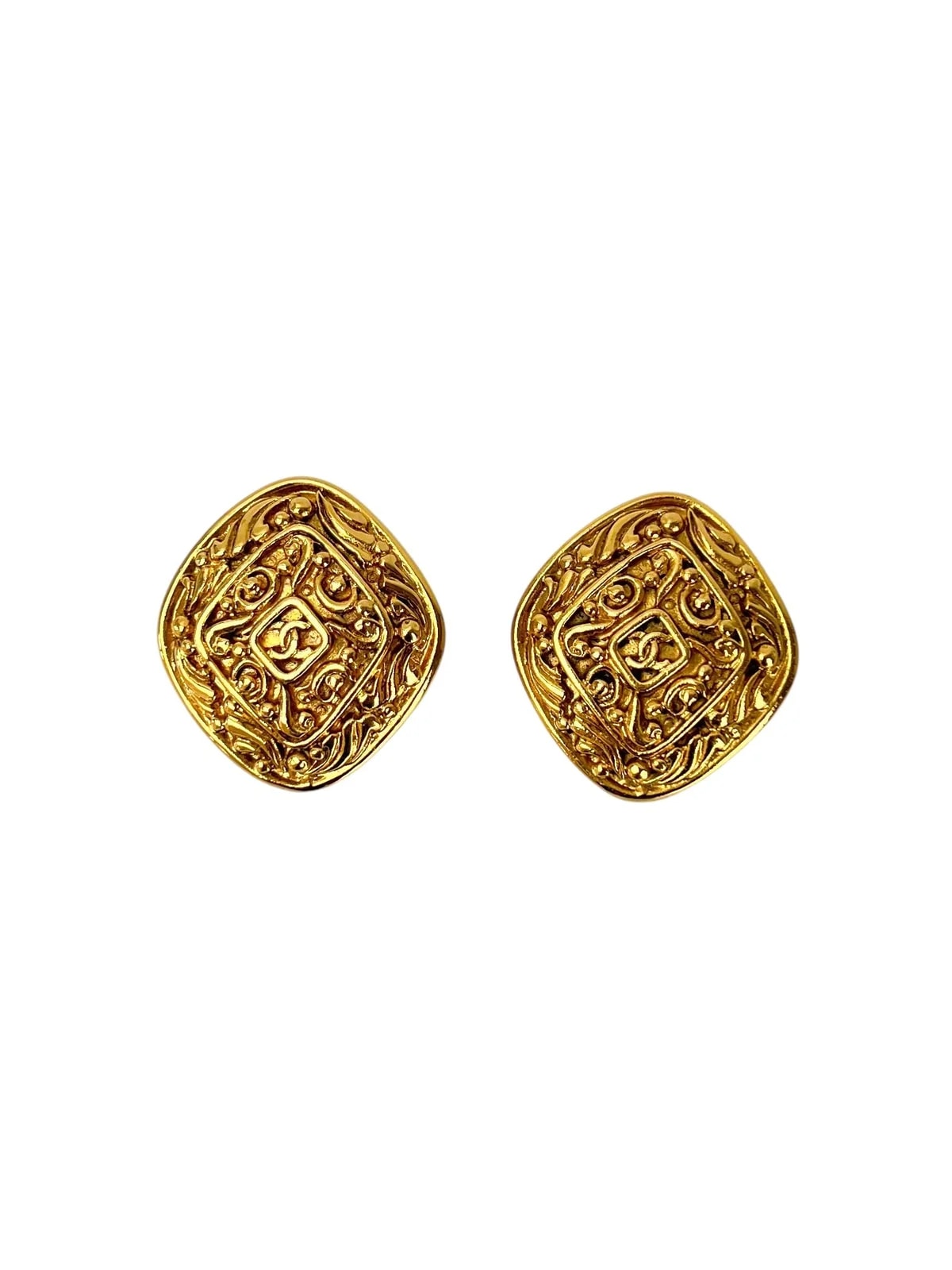 Chanel — Chanel Filigree Clip on Earrings — Accessory — resale