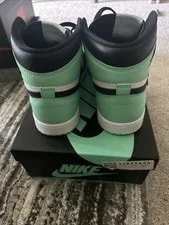 Air Jordan 1 Retro OG High Glow 4