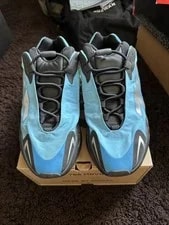 Yeezy 700 Mnvn 3