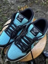 Nike SB — Nike SB Dunk Low ’s / / Lace-Up Low Top 304292-402 — Sneaker — resale