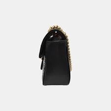 Gucci GG Marmont. 3