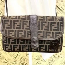 Fendi — Fendi 16.5cm 17cm 114.5cm Japan — Handbag — resale