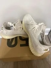 Original Yeezy Boost 350 V2 Great Condition. No Box. 3