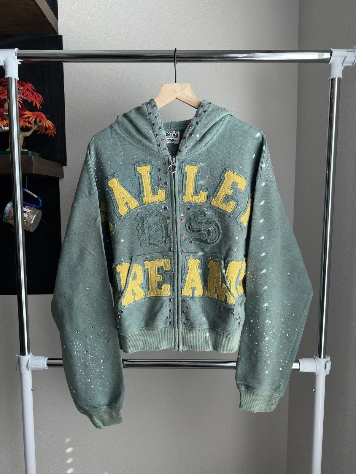 Vale Bank Zip Up Dark — streetwear — resale