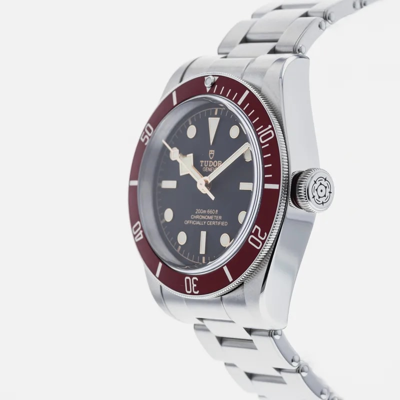 Tudor Heritage Black Bay Red 79230 2