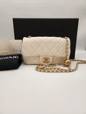 Chanel — Chanel Goldball Flap New Lamb AS1787 142147563 — Handbag — resale