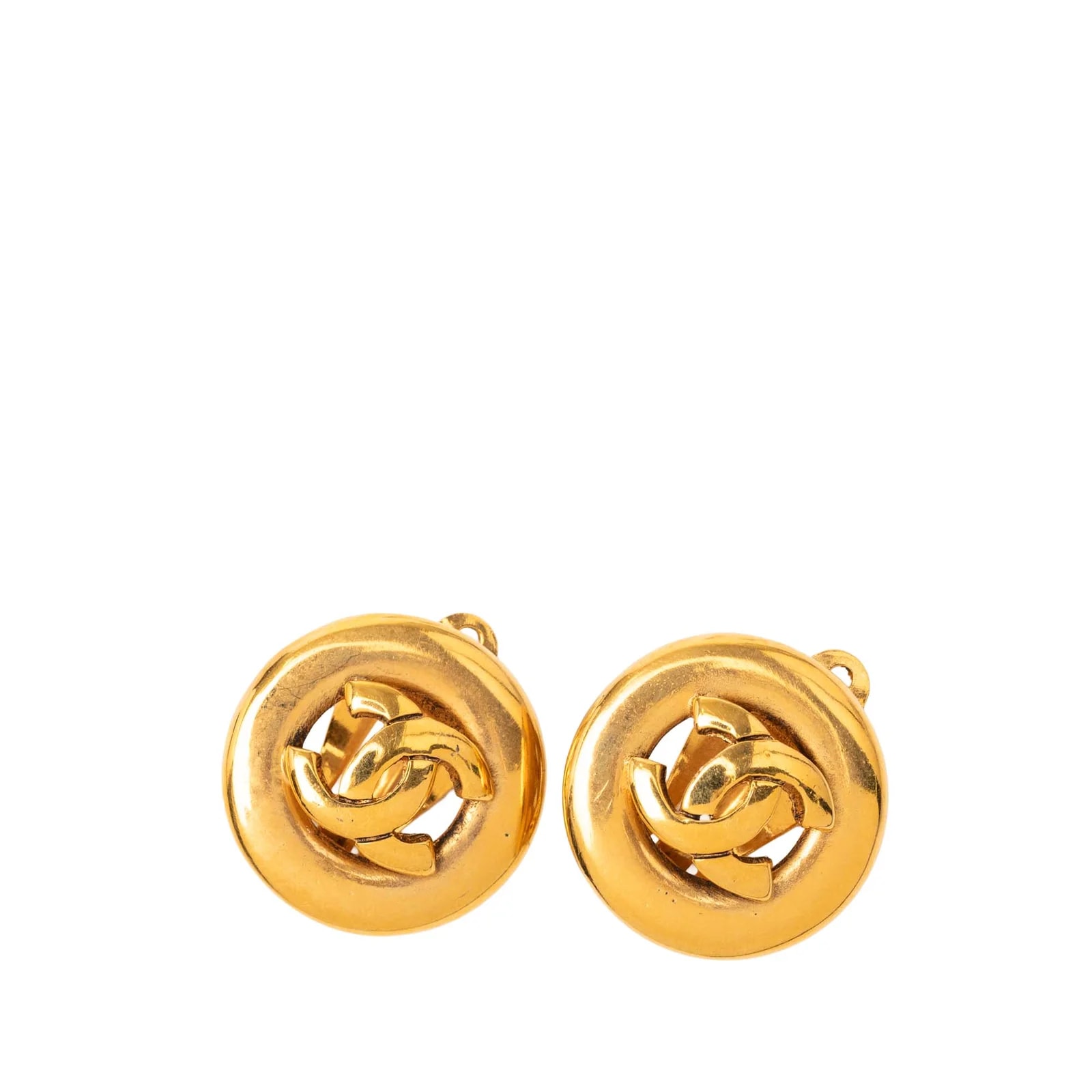Chanel — CC Round Clip on — Jewelry — resale