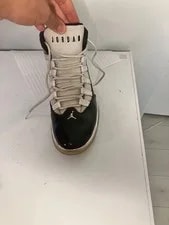 Air Jordan Max Aura AQ9084-011 4