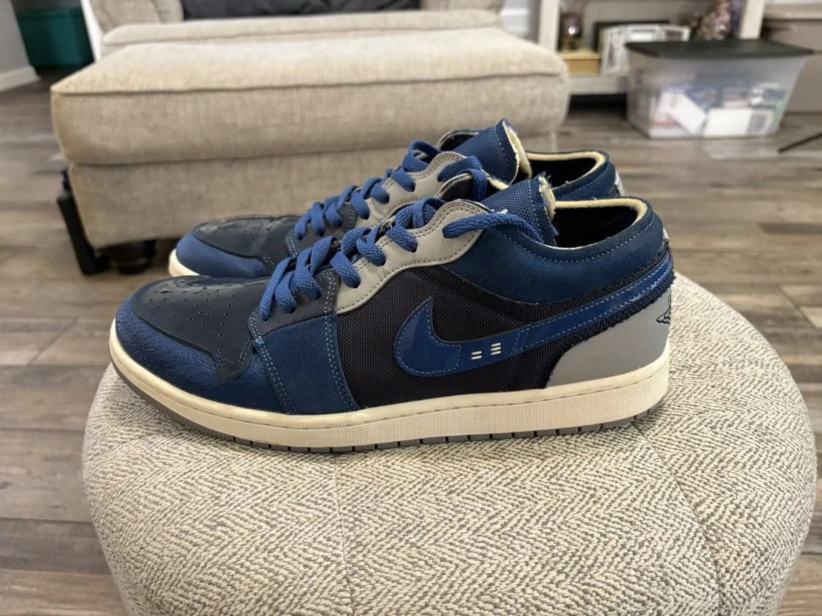 Jordan — Jordan 1 Low OG — Sneaker — resale