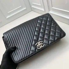 Chanel — Chanel Boy Flap Chain Crossbody — Handbag — resale