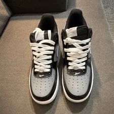 Nike — Nike Air Force 1 Low Top Lace-Up — Sneaker — deal
