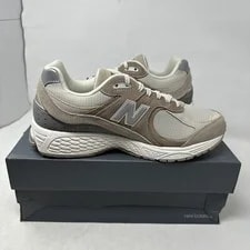 New Balance — New Balance 2002R D M2002RSI — Sneaker — resale