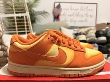 Nike — Nike Dunk Low Low Top Lace-Up Outsole — Sneaker — resale