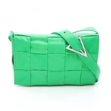 Bottega Veneta — Bottega Veneta Cassette Maxi — Handbag — resale