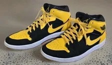 NikeAir Jorden 1 New Love Mid Rise Lace Up Yellow Black Mens US Sz 10 Shoes — Sneaker — resale