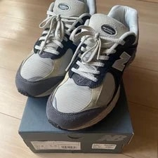 9.0US New Balance 2002R 3