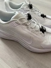 Nike ’s Low Top Lace-Up Athletic Outsole 2