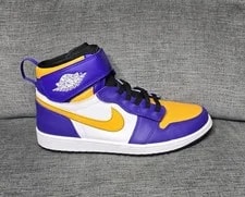 Air Jordan 1 Hi FlyEase 2