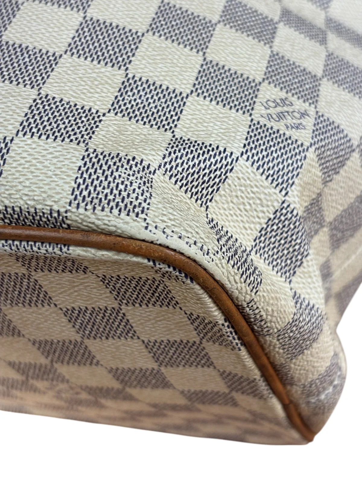 Louis Vuitton Saleya 4