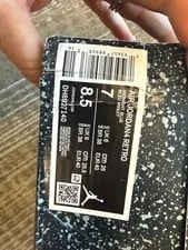Size 7 - Jordan 4 Retro Mid 4
