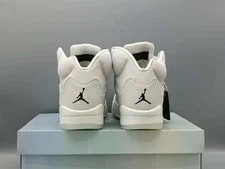 Jordan Air 5 Mid Top Lace Up Athletic 4